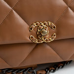 CHANEL Handbag 22A Caramel / Light Brown Lambskin Quilted 19 Flap Small MHW -Knockoff
