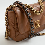 CHANEL Handbag 22A Caramel / Light Brown Lambskin Quilted 19 Flap Small MHW -Knockoff
