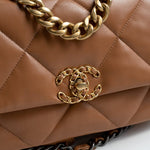 CHANEL Handbag 22A Caramel / Light Brown Lambskin Quilted 19 Flap Small MHW -Knockoff
