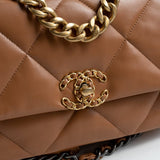 CHANEL Handbag 22A Caramel / Light Brown Lambskin Quilted 19 Flap Small MHW -Knockoff
