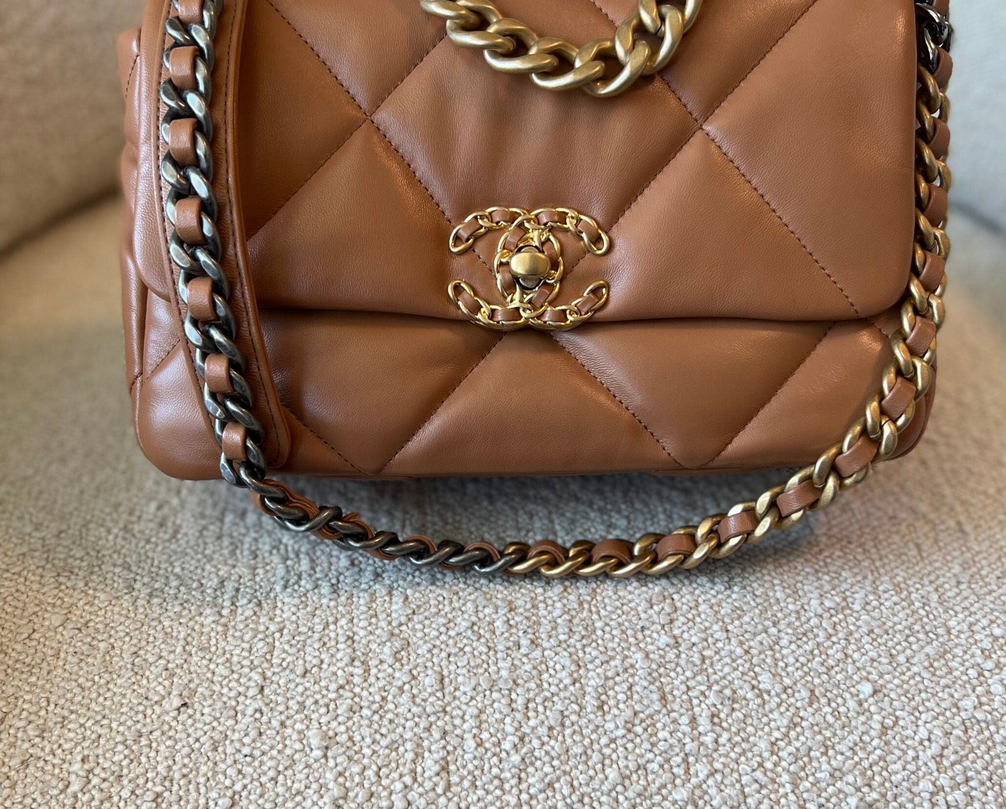 CHANEL Handbag 22A Caramel/Light Brown Lambskin Quilted 19 Flap Small Mixed Hardware -Knockoff
