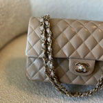 CHANEL Handbag 22A Dark Beige Caviar Quilted Classic Flap Medium LGHW -Knockoff
