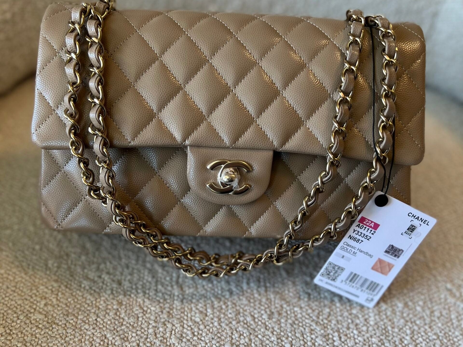 CHANEL Handbag 22A Dark Beige Caviar Quilted Classic Flap Medium LGHW -Knockoff
