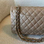 CHANEL Handbag 22A Dark Beige Caviar Quilted Classic Flap Medium LGHW -Knockoff
