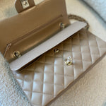 CHANEL Handbag 22A Dark Beige Caviar Quilted Classic Flap Medium LGHW -Knockoff
