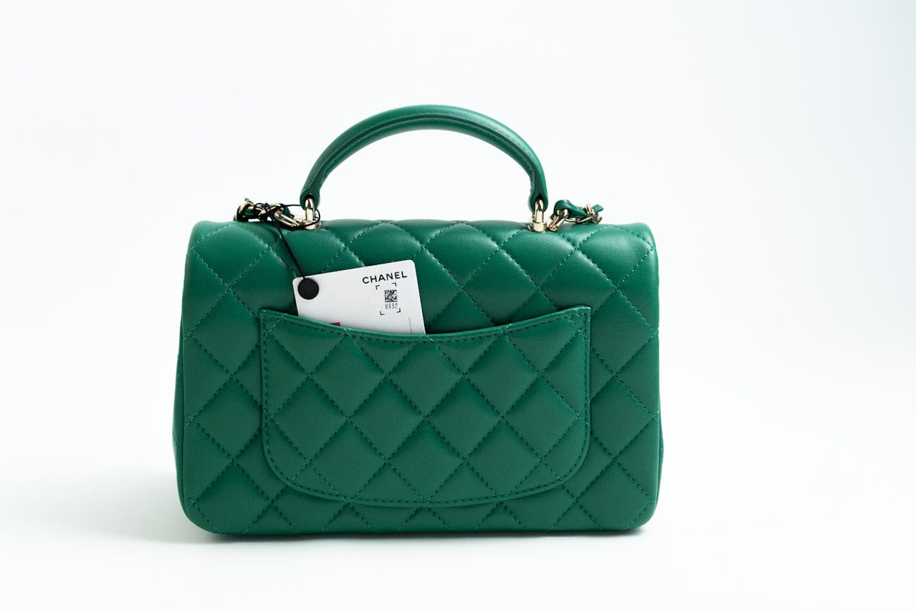 CHANEL Handbag 22A Emerald Green Lambskin Quilted Mini Top Handle LGHW -Knockoff
