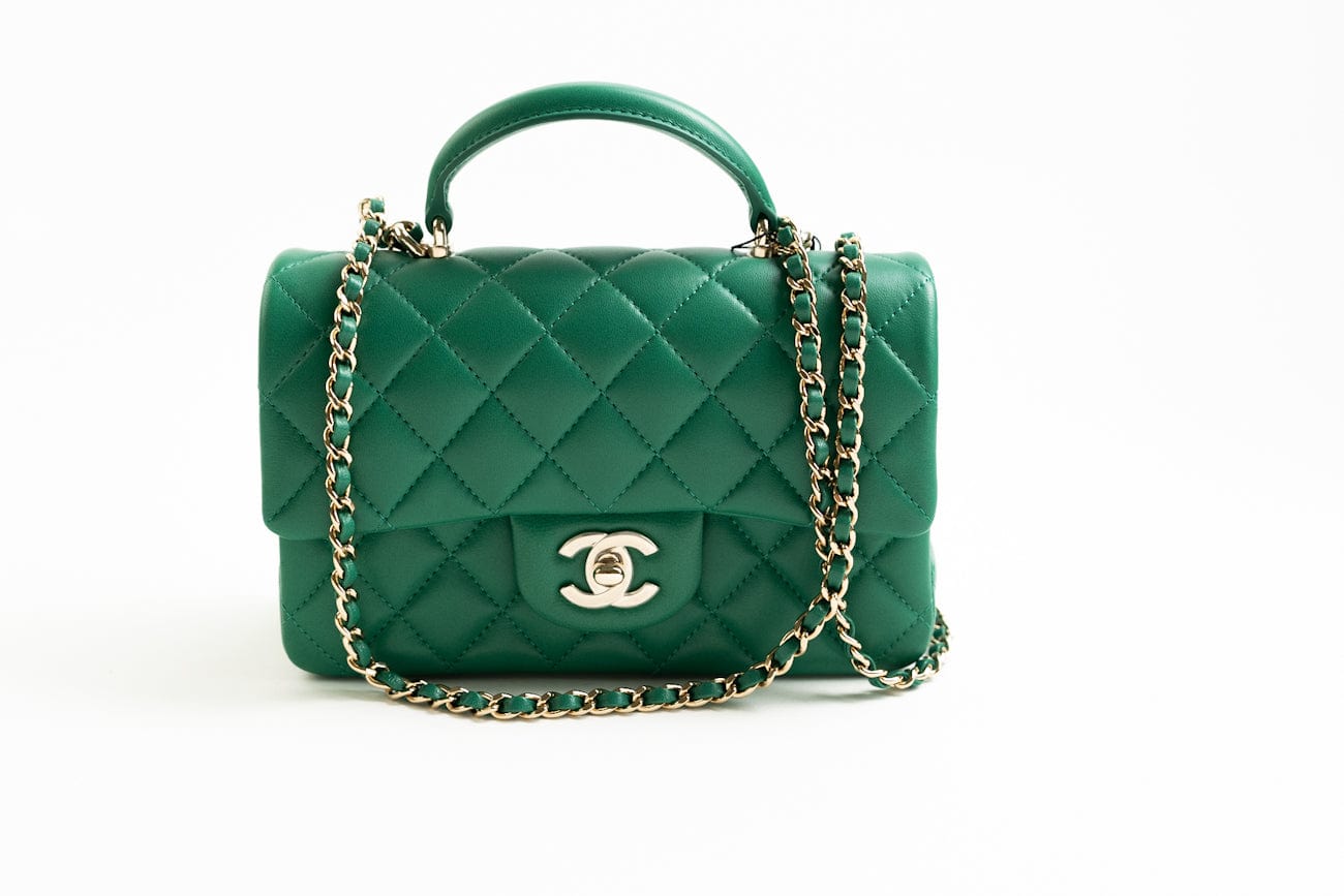 CHANEL Handbag 22A Emerald Green Lambskin Quilted Mini Top Handle LGHW -Knockoff
