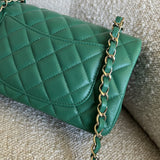 CHANEL Handbag 22A Green Mini Rectangular Lambskin Quilted LGHW -Knockoff
