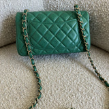 CHANEL Handbag 22A Green Mini Rectangular Lambskin Quilted LGHW -Knockoff
