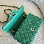 CHANEL Handbag 22A Green Mini Rectangular Lambskin Quilted LGHW -Knockoff
