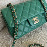 CHANEL Handbag 22A Green Mini Rectangular Lambskin Quilted LGHW -Knockoff
