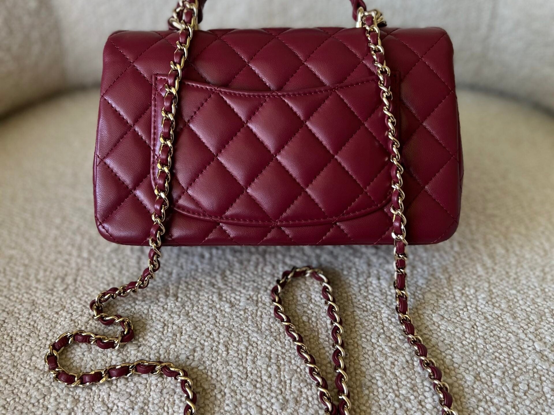 CHANEL Handbag 22A Mini Burgundy Lambskin Quilted Single Flap with Top handle Light Gold Hardware -Knockoff
