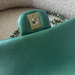 CHANEL Handbag 22A Mini Rectangular Iridescent Green Lambskin Quilted Single Flap LGHW -Knockoff
