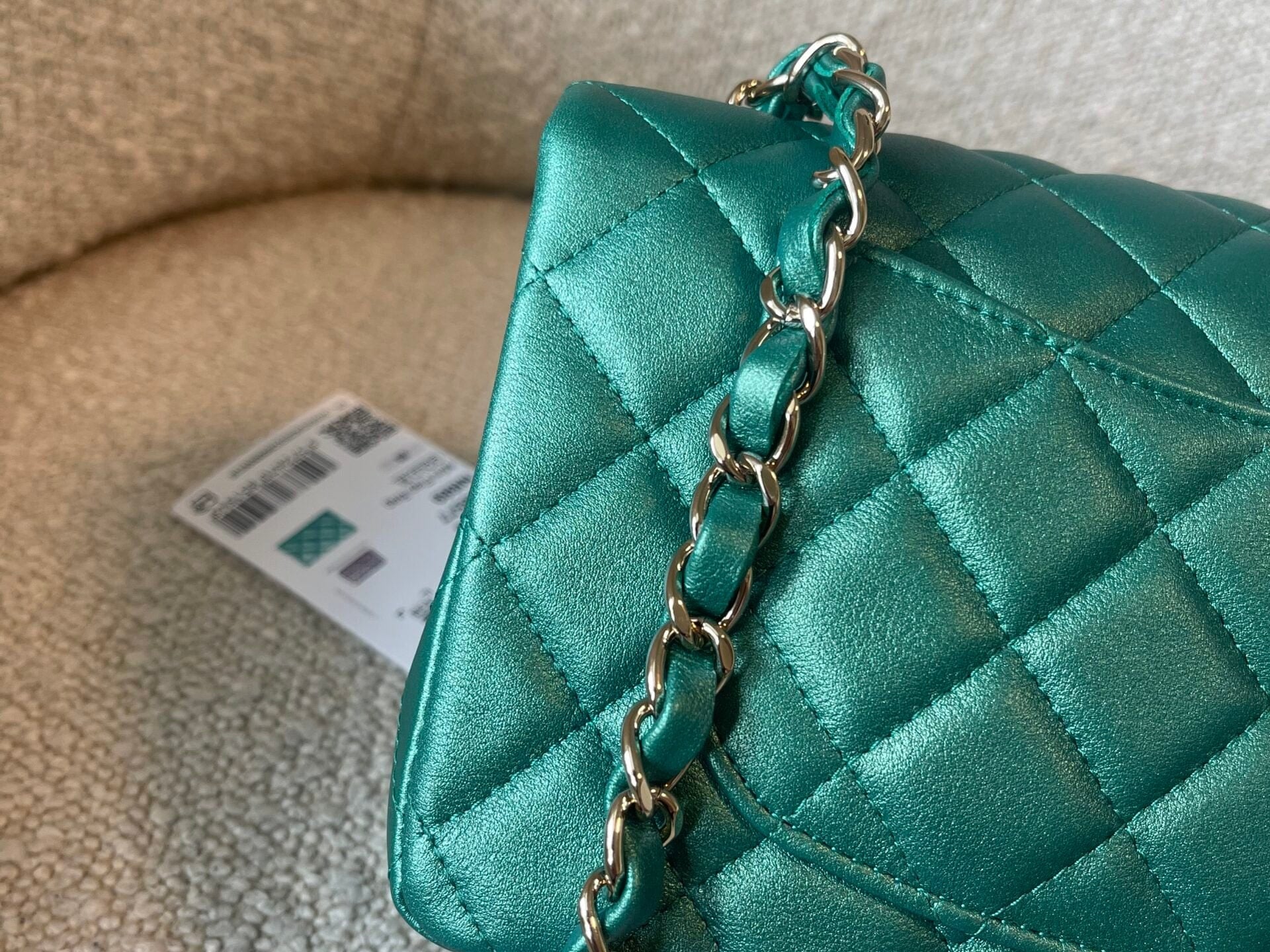 CHANEL Handbag 22A Mini Rectangular Iridescent Green Lambskin Quilted Single Flap LGHW -Knockoff
