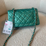 CHANEL Handbag 22A Mini Rectangular Iridescent Green Lambskin Quilted Single Flap LGHW -Knockoff
