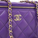 CHANEL Handbag 22A Purple Lambskin Quilted Vanity Case w/ Mirror Light Gold Hardware -Knockoff
