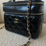 CHANEL Handbag 22B Black Shiny Lambskin Vanity with Chain LGHW -Knockoff
