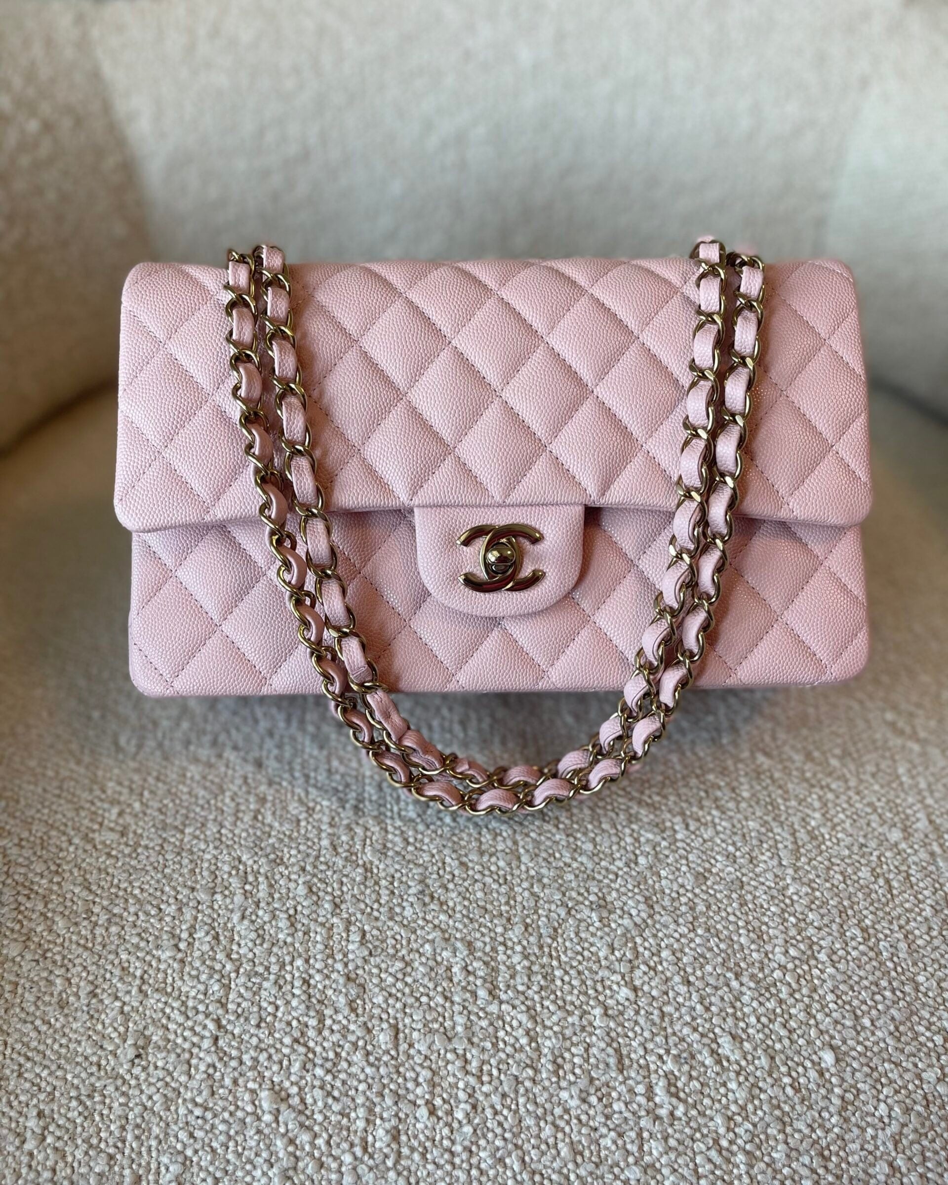 CHANEL Handbag 22B Rose Claire/ light pink Caviar Quilted Classic Double Flap Medium Light Gold Hardware -Knockoff
