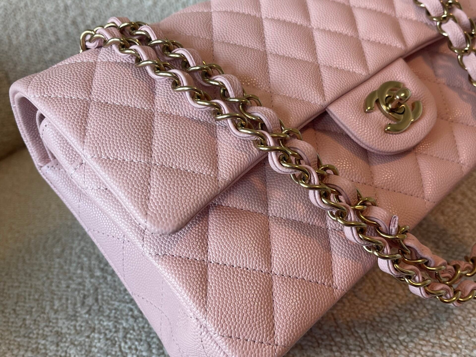 CHANEL Handbag 22B Rose Claire/ light pink Caviar Quilted Classic Double Flap Medium Light Gold Hardware -Knockoff
