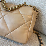 CHANEL Handbag 22C Beige Clair 19 Flap Small MHW -Knockoff
