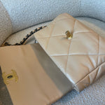 CHANEL Handbag 22C Beige Clair 19 Flap Small MHW -Knockoff
