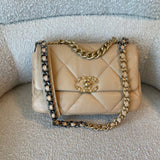 CHANEL Handbag 22C Beige Clair 19 Flap Small MHW -Knockoff
