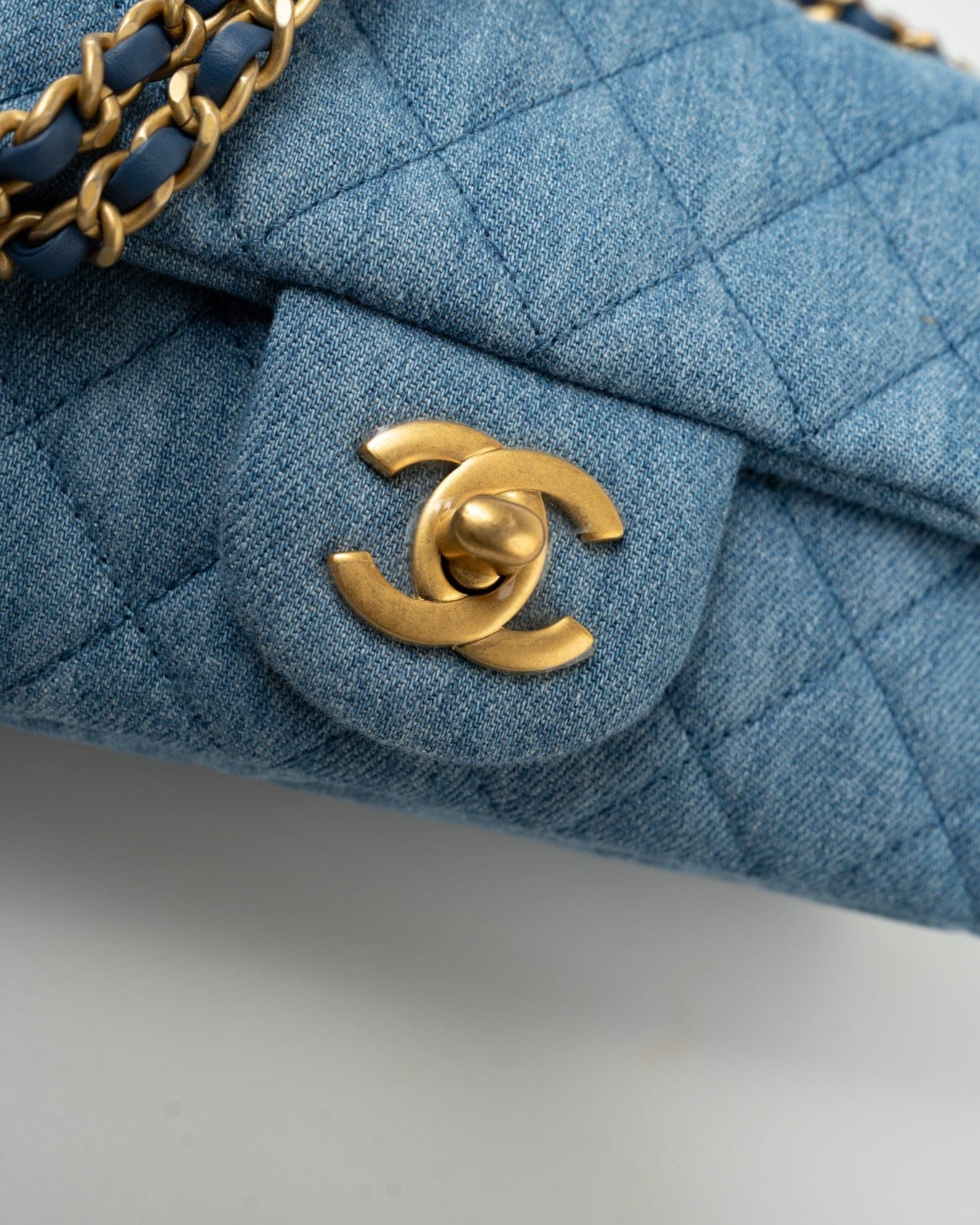 CHANEL Handbag 22C Blue Denim Pearl Crush Mini Rectangular Flap AGHW -Knockoff
