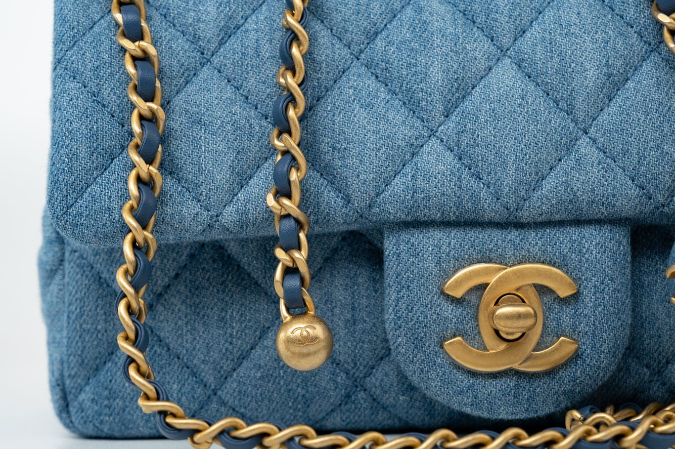 CHANEL Handbag 22C Blue Denim Pearl Crush Mini Rectangular Flap AGHW -Knockoff
