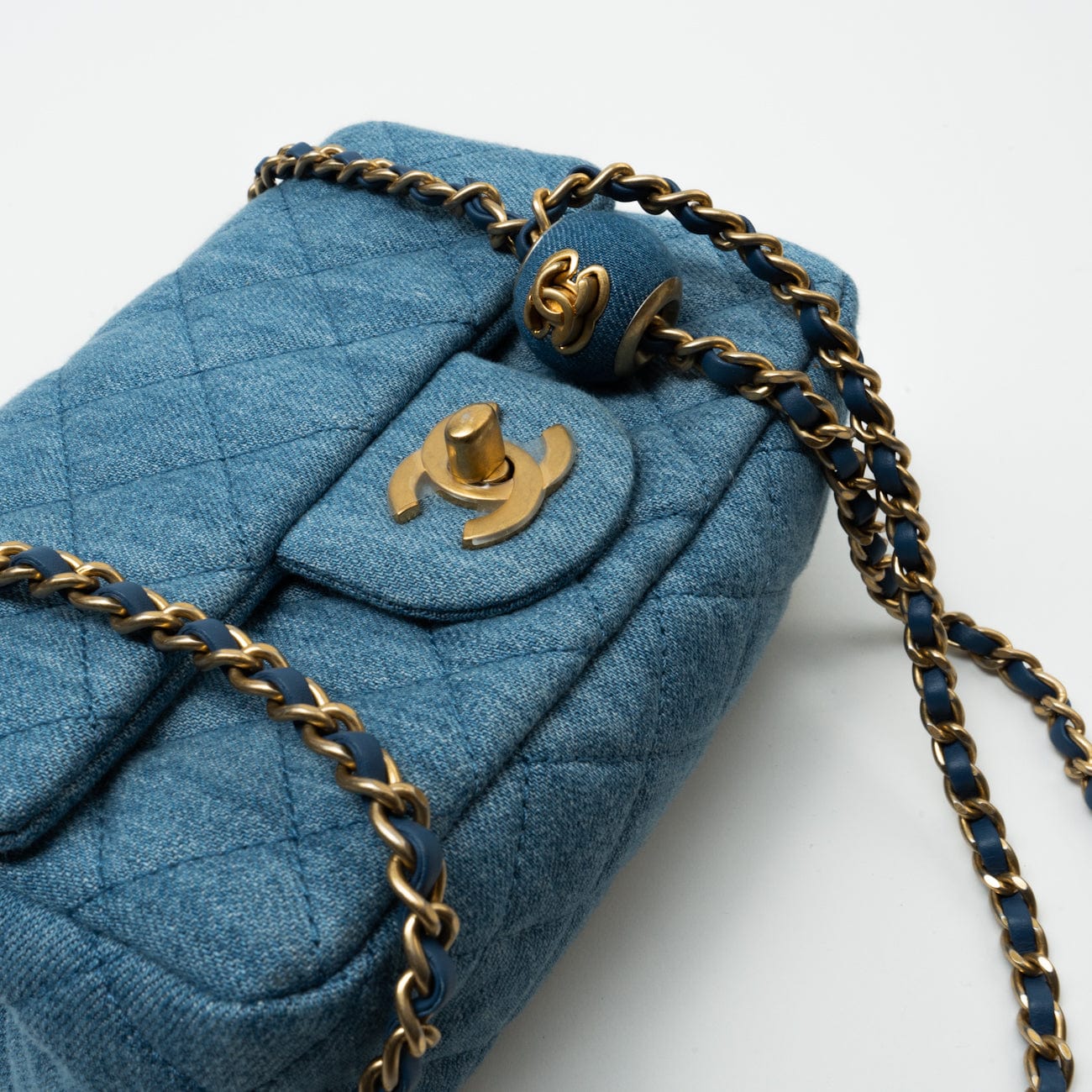 CHANEL Handbag 22C Blue Denim Pearl Crush Square Mini Flap AGHW -Knockoff
