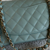 CHANEL Handbag 22C Dark Green Caviar Classic Flap Quilted Medium LGHW -Knockoff
