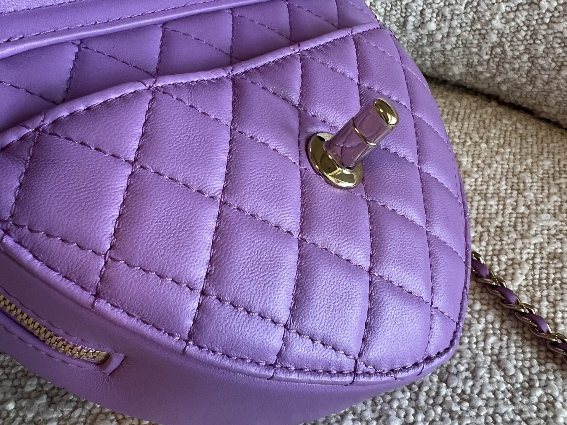 CHANEL Handbag 22C In Love Purple Lambskin Large Heart Bag LGHW -Knockoff
