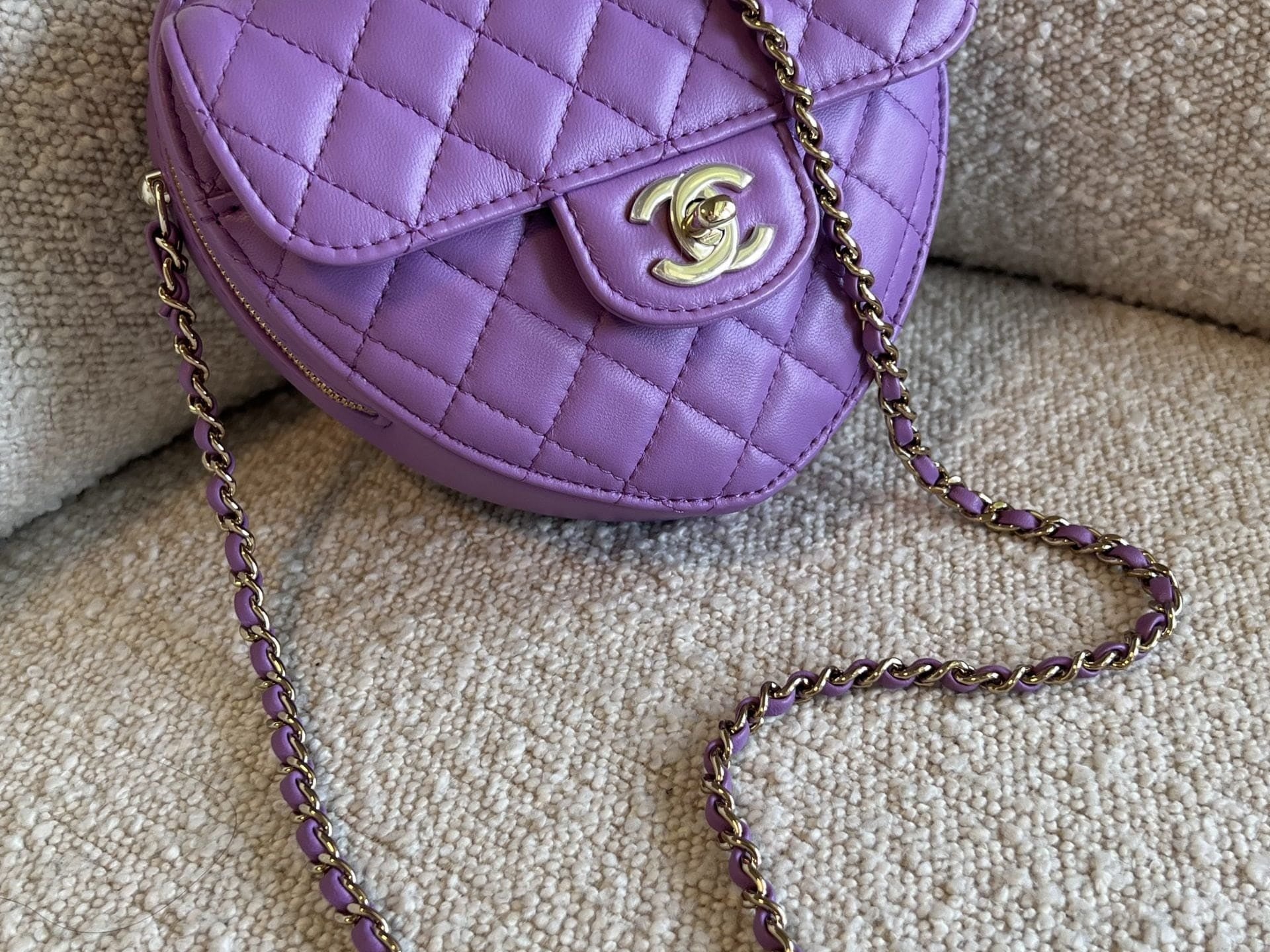 CHANEL Handbag 22C In Love Purple Lambskin Large Heart Bag LGHW -Knockoff
