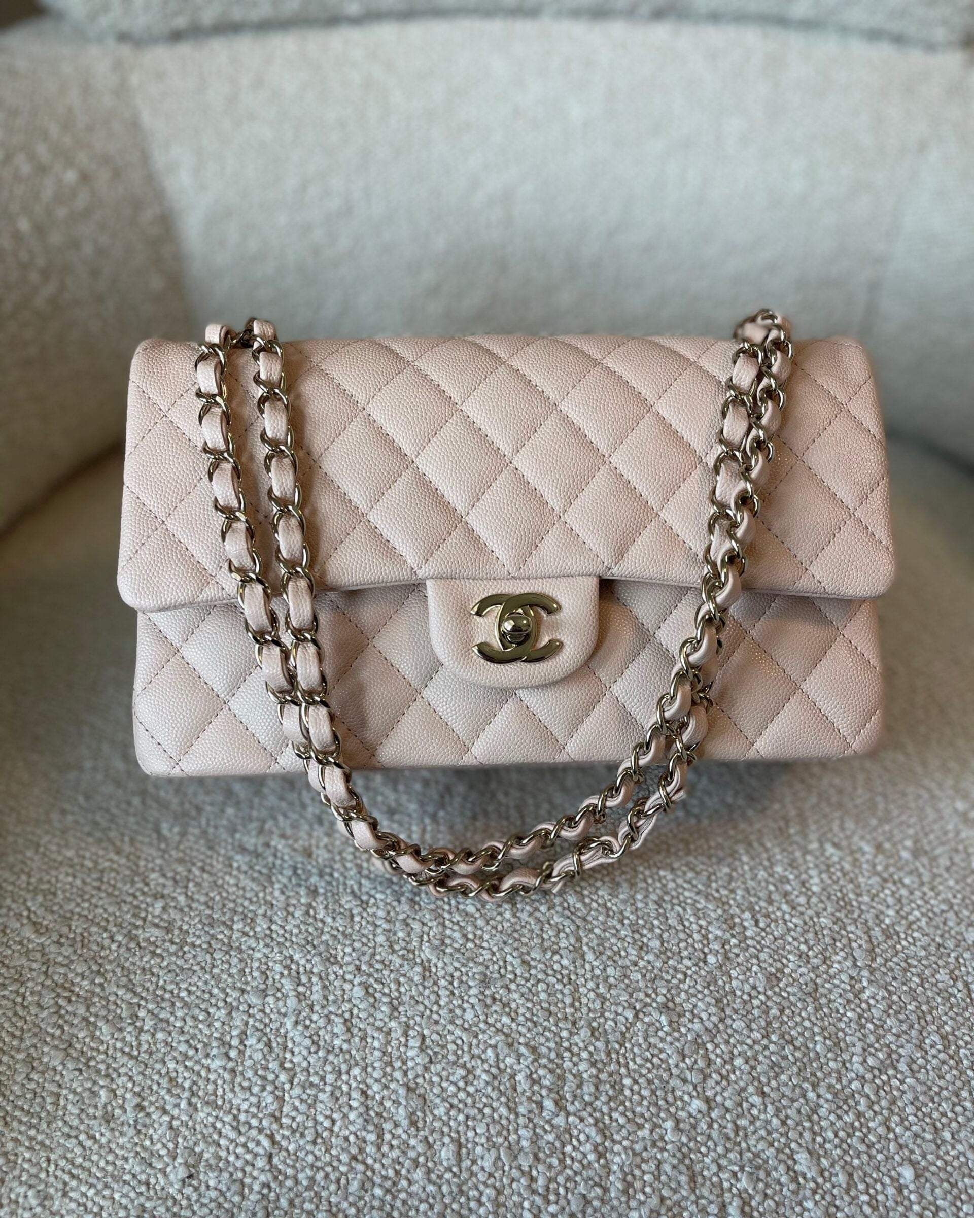 CHANEL Handbag 22C Light Beige Caviar Quilted Classic Flap Medium LGHW -Knockoff
