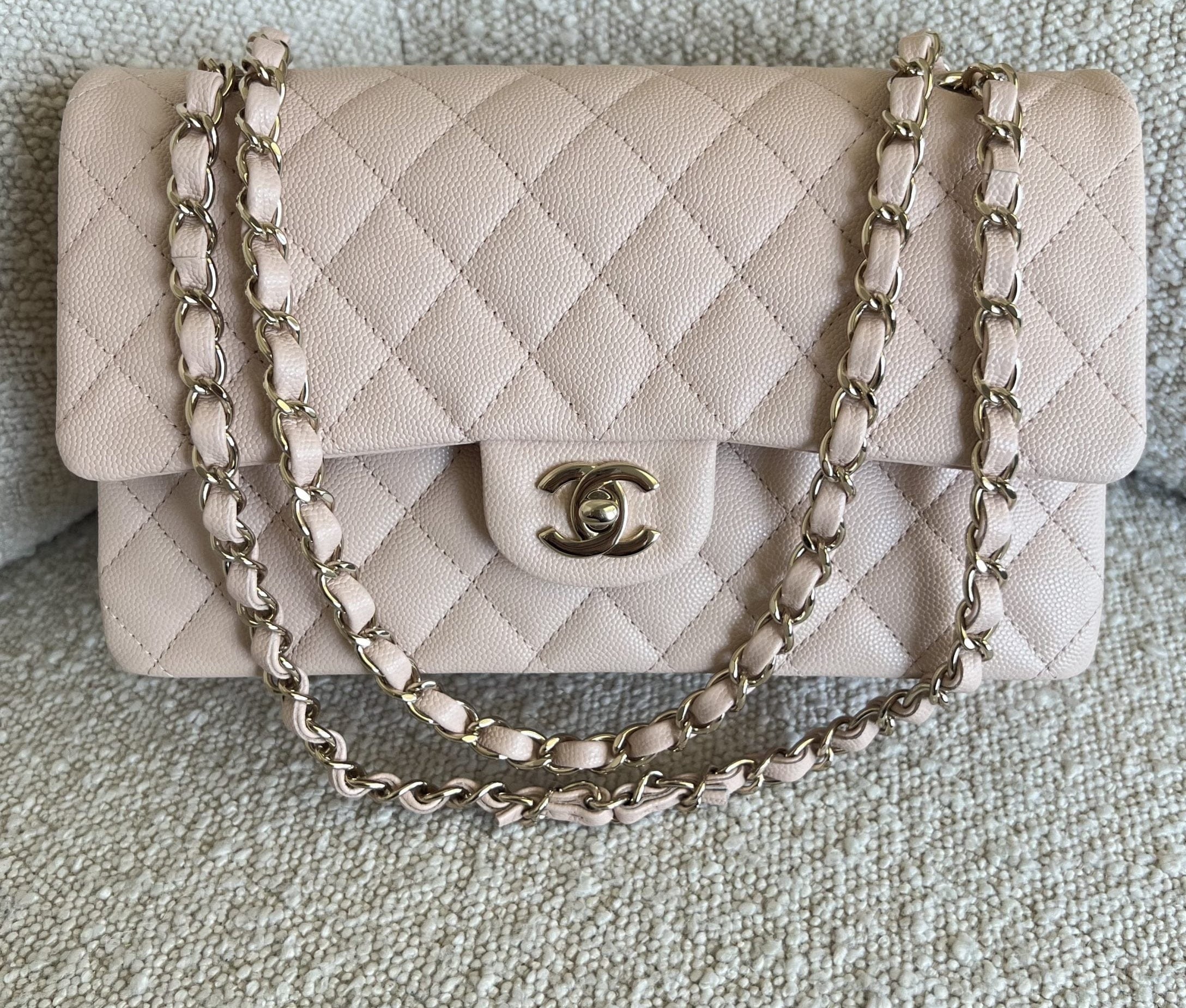 CHANEL Handbag 22C Light Beige Caviar Quilted Classic Flap Medium LGHW -Knockoff
