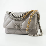 CHANEL Handbag 22C Light Grey Lambskin Quilted 19 Flap Small -Knockoff
