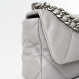 CHANEL Handbag 22C Light Grey Lambskin Quilted 19 Flap Small -Knockoff
