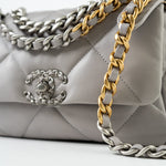 CHANEL Handbag 22C Light Grey Lambskin Quilted 19 Flap Small -Knockoff
