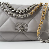 CHANEL Handbag 22C Light Grey Lambskin Quilted 19 Flap Small -Knockoff
