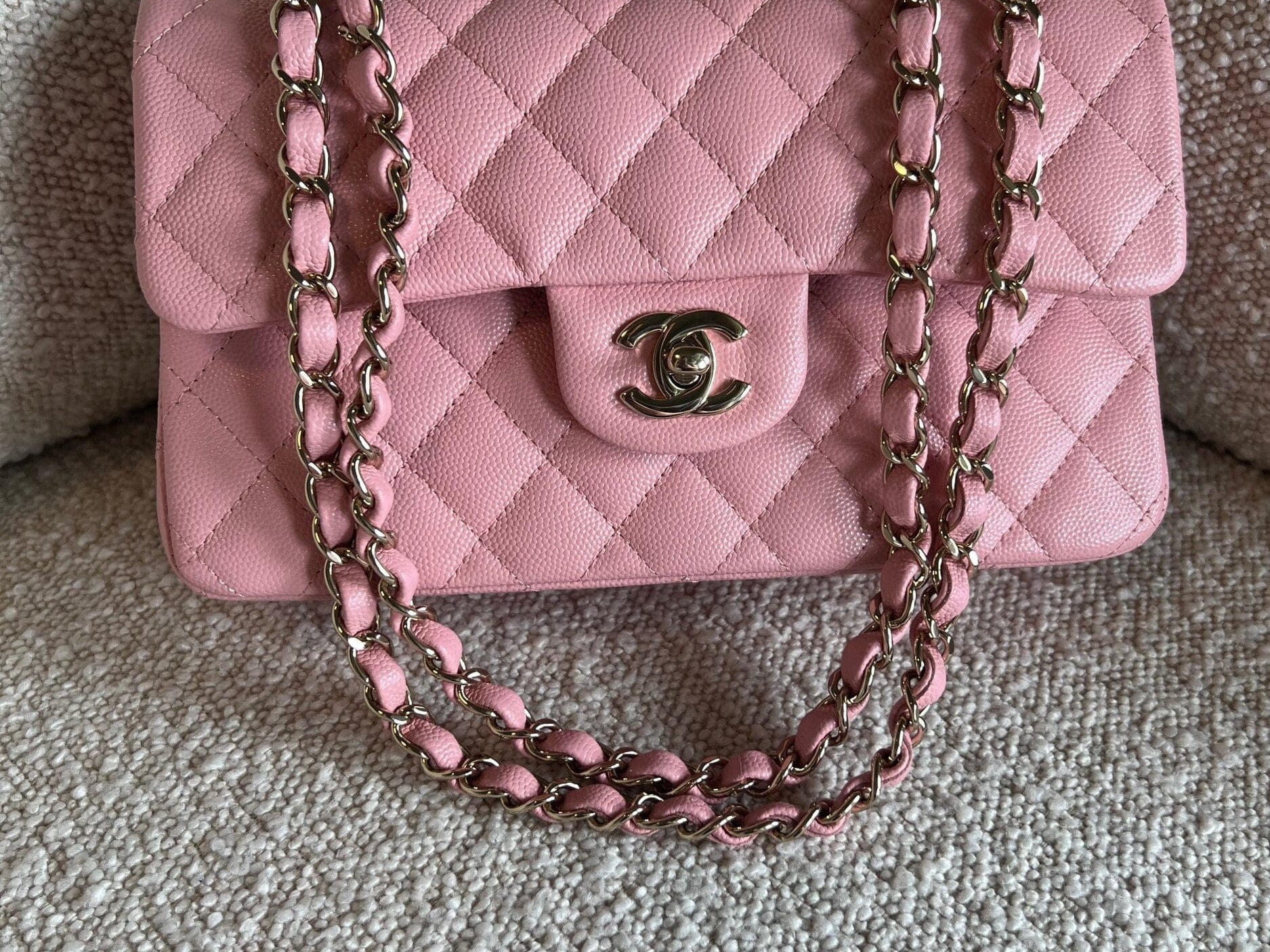 CHANEL Handbag 22C Sakura Pink Caviar Quilted Classic Flap Small LGHW -Knockoff
