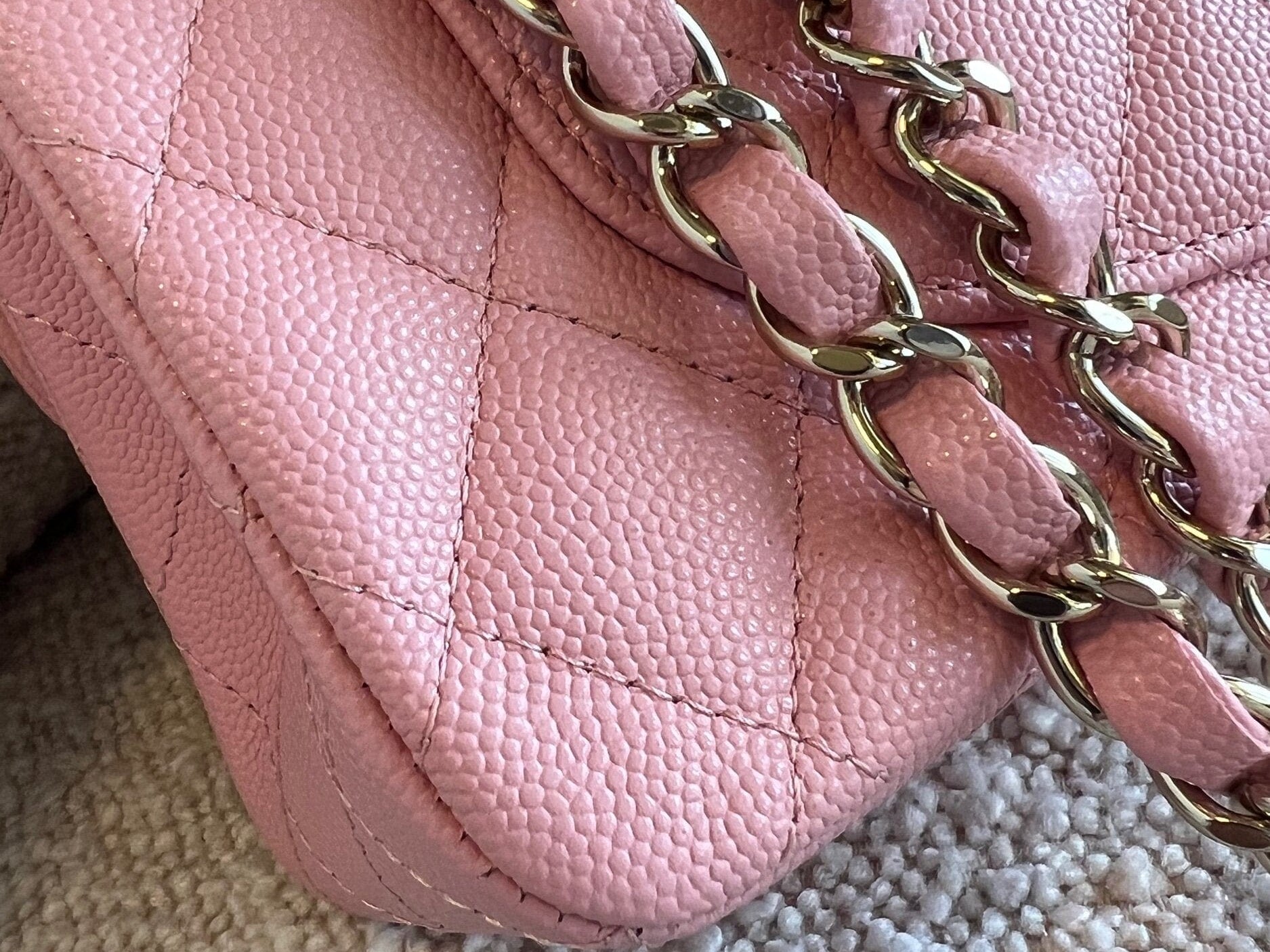 CHANEL Handbag 22C Sakura Pink Caviar Quilted Classic Flap Small LGHW -Knockoff
