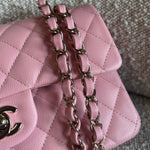 CHANEL Handbag 22C Sakura Pink Caviar Quilted Classic Flap Small LGHW -Knockoff
