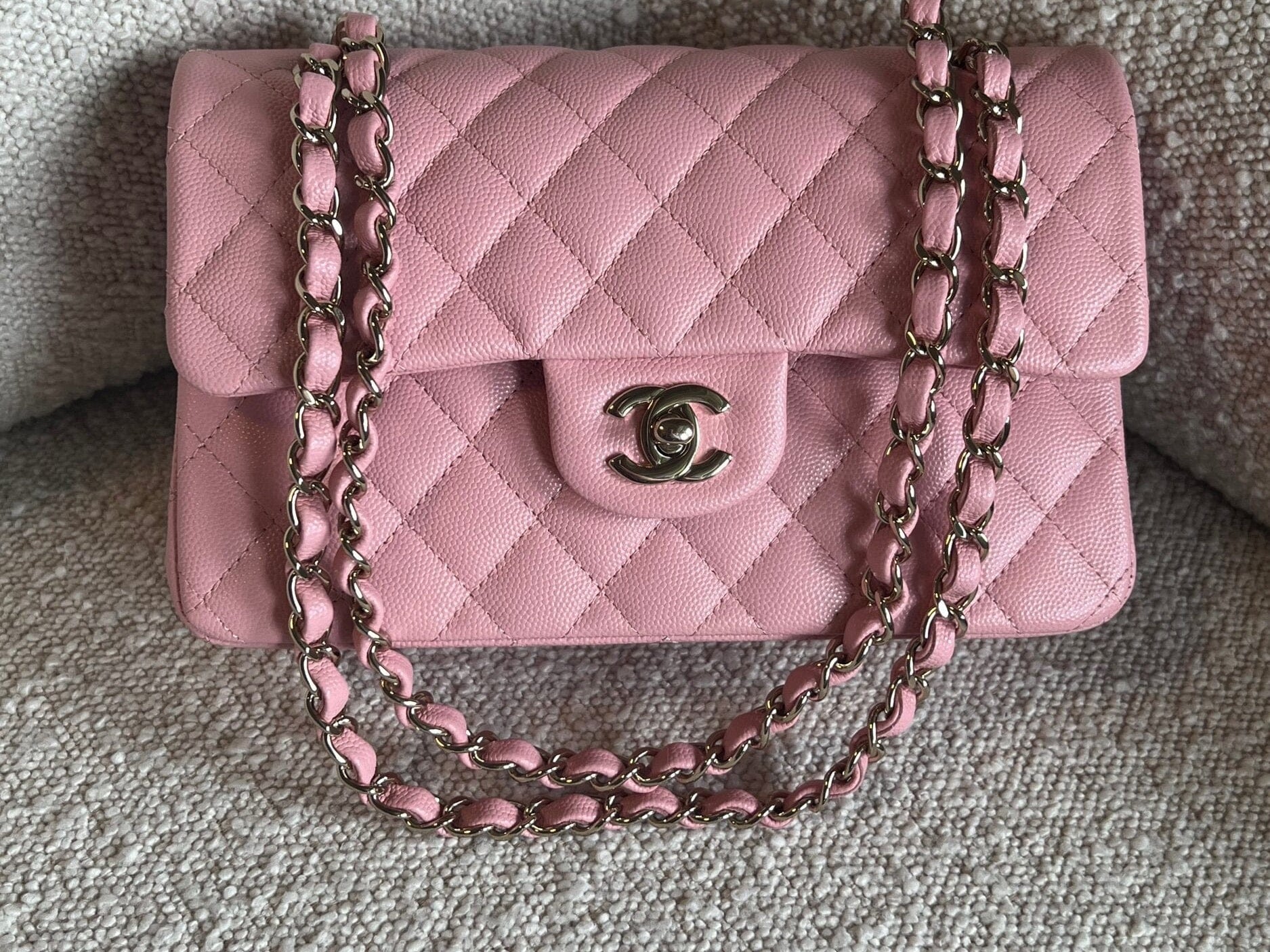 CHANEL Handbag 22C Sakura Pink Caviar Quilted Classic Flap Small LGHW -Knockoff
