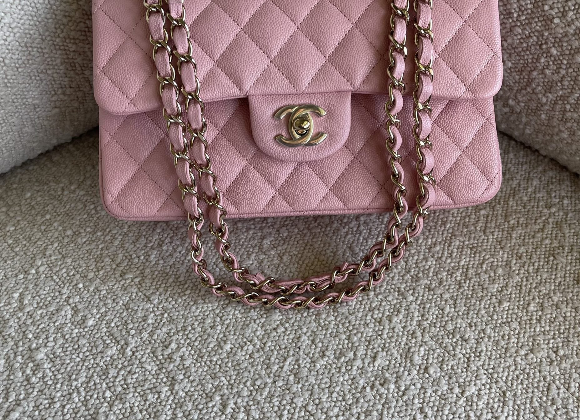 CHANEL Handbag 22C Sakura Pink Caviar Quilted Classic Flap Small LGHW -Knockoff
