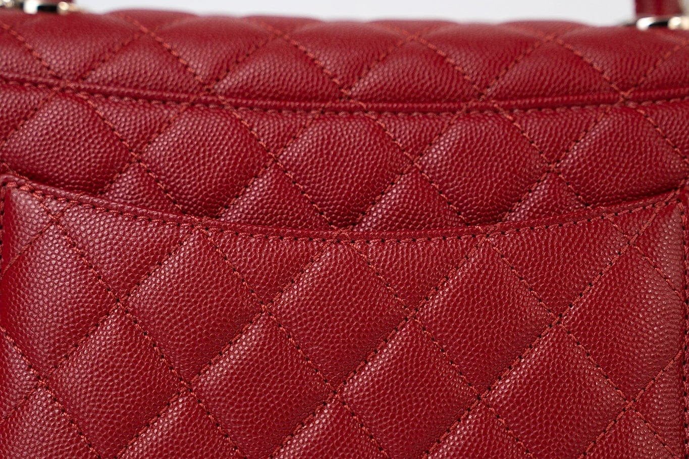 CHANEL Handbag 22K Red Caviar Quilted Coco Handle Medium (Old Small) Light Gold Hardware -Knockoff
