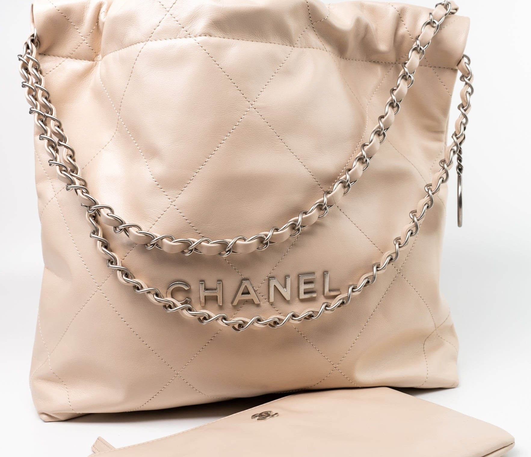 CHANEL Handbag 22P Ecru (nude) Small Calfskin Quilted 22 Bag -Knockoff
