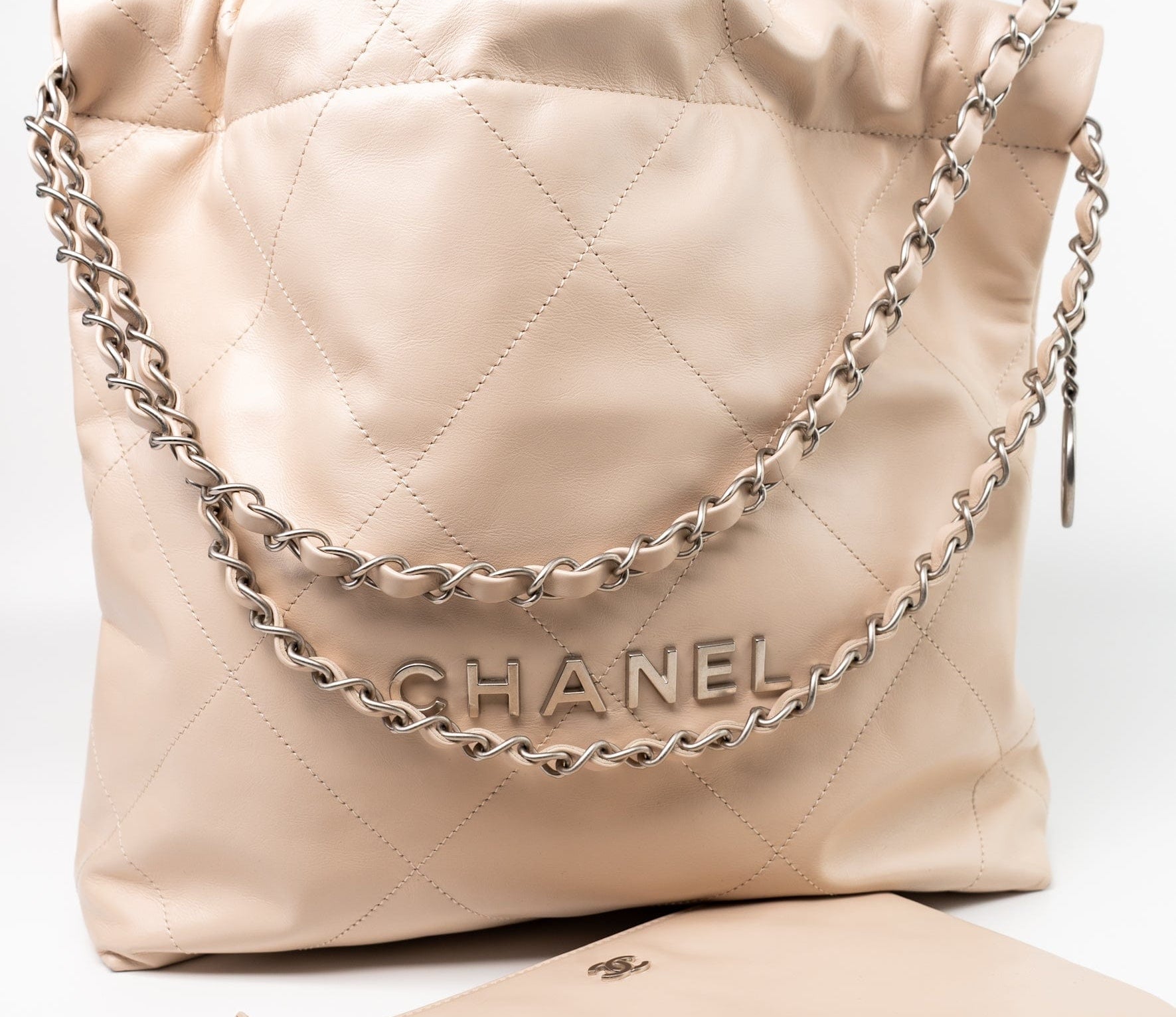 CHANEL Handbag 22P Ecru (nude) Small Calfskin Quilted 22 Bag -Knockoff
