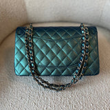 CHANEL Handbag 22P Iridescent Green Caviar Quilted Classic Flap Medium Light Gold Hardware -Knockoff
