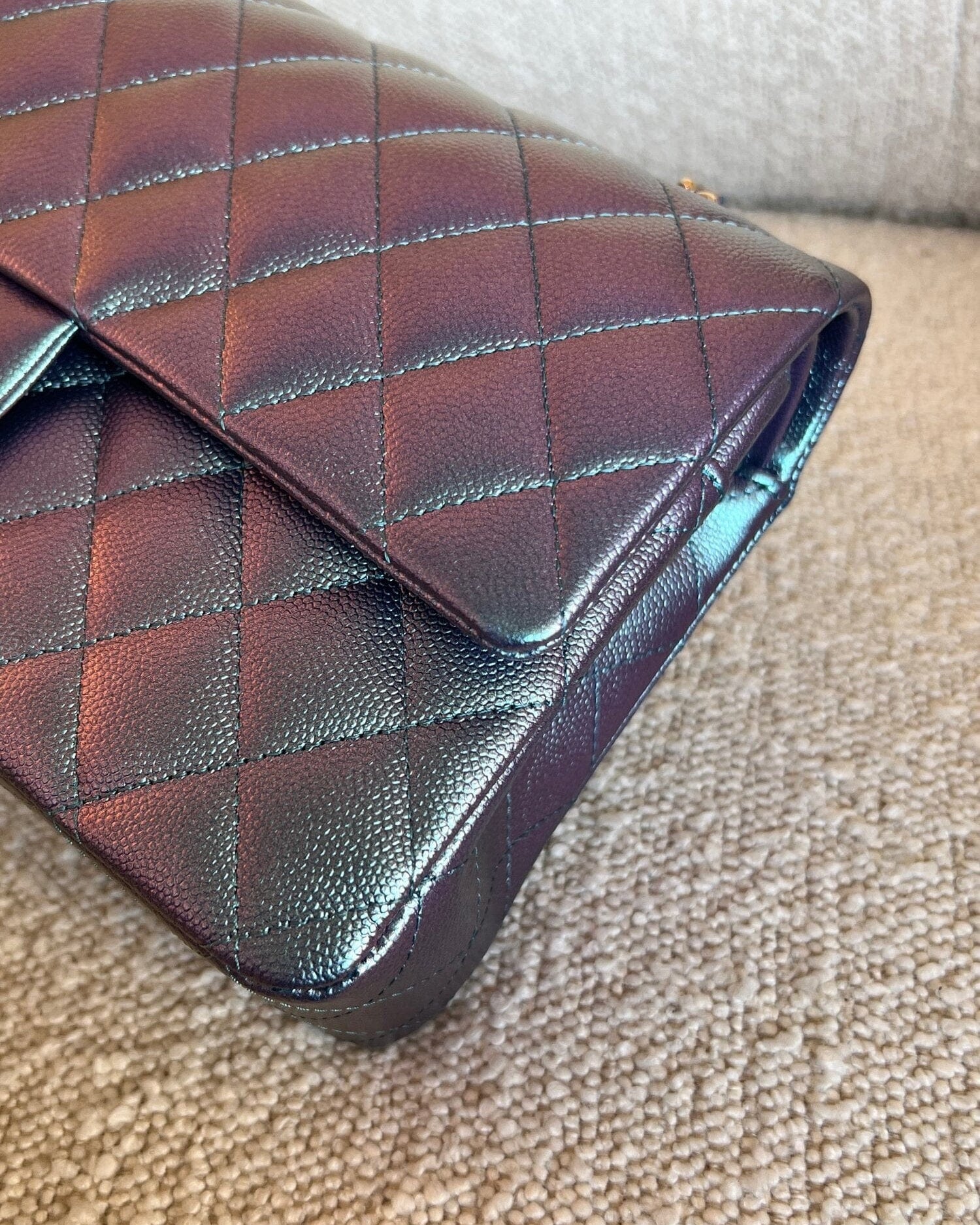 CHANEL Handbag 22P Iridescent Purple Caviar Quilted Medium Double Flap -Knockoff
