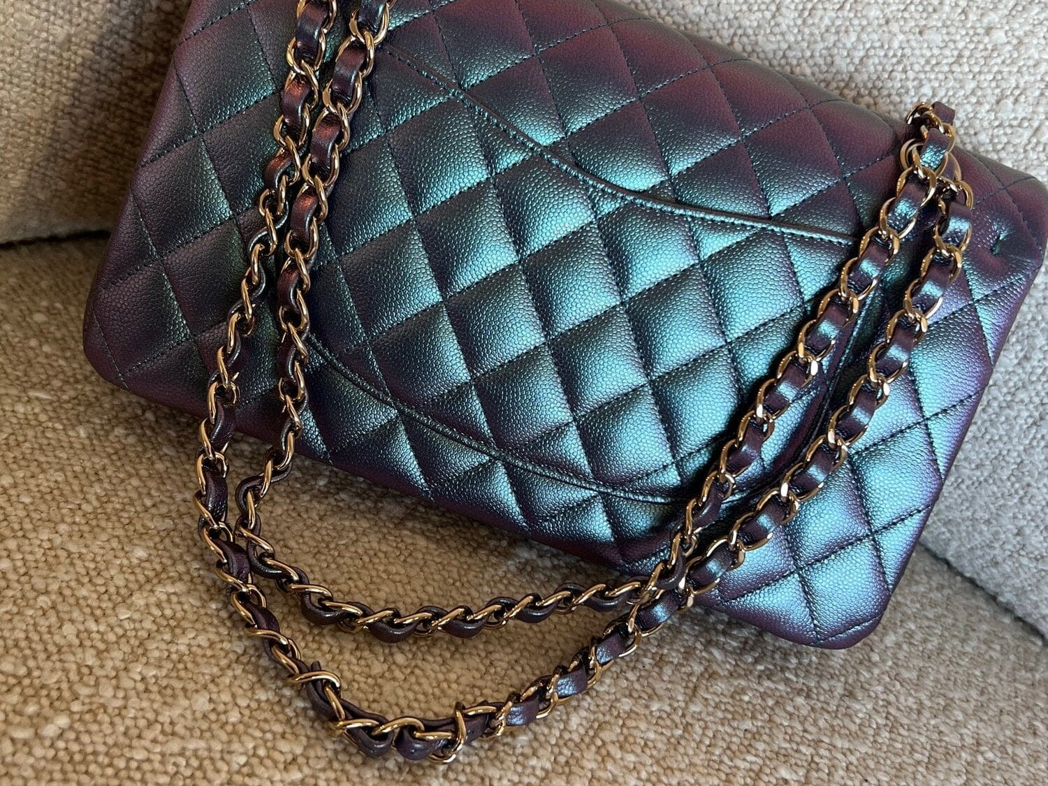 CHANEL Handbag 22P Iridescent Purple Caviar Quilted Medium Double Flap -Knockoff
