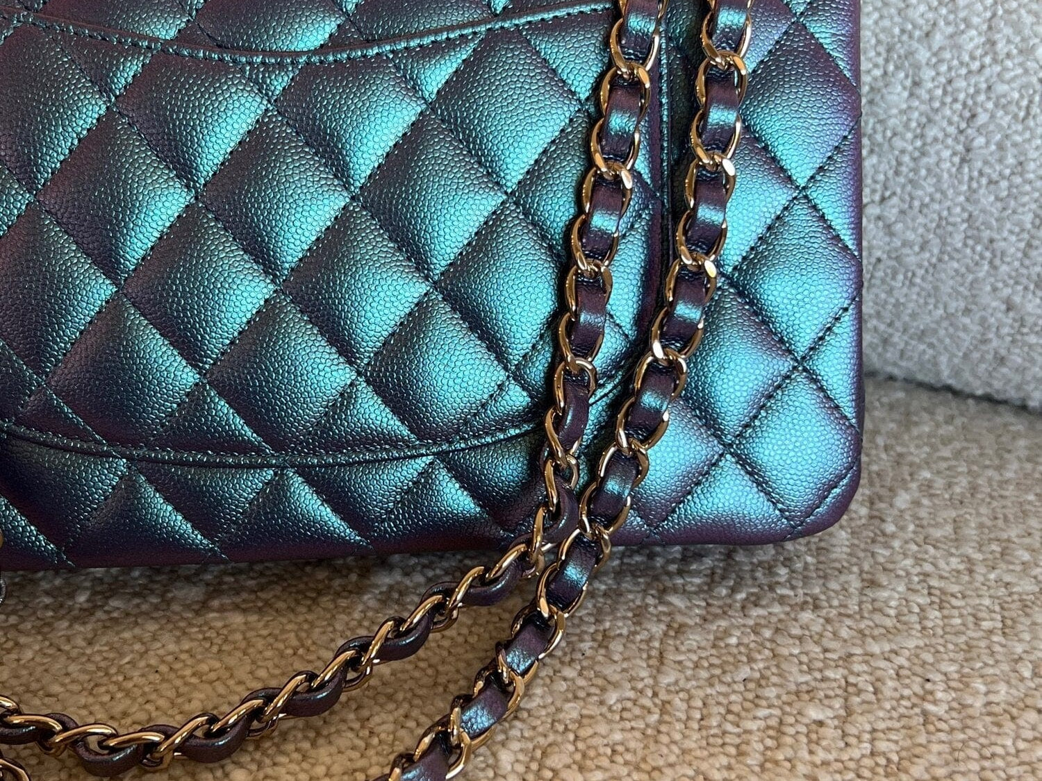 CHANEL Handbag 22P Iridescent Purple Caviar Quilted Medium Double Flap -Knockoff
